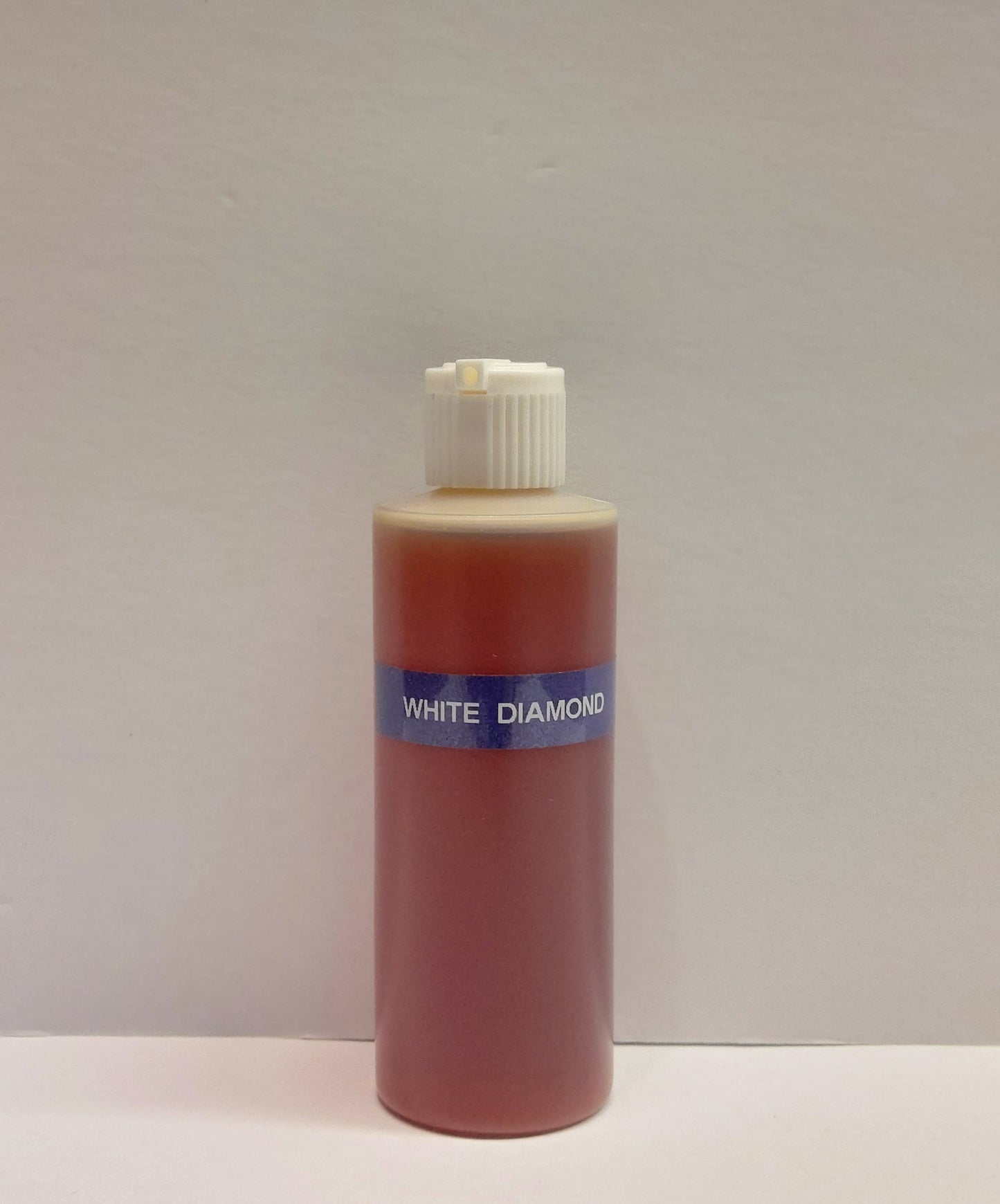 LIZ TAYLOR : WHITE DIAMOND - W