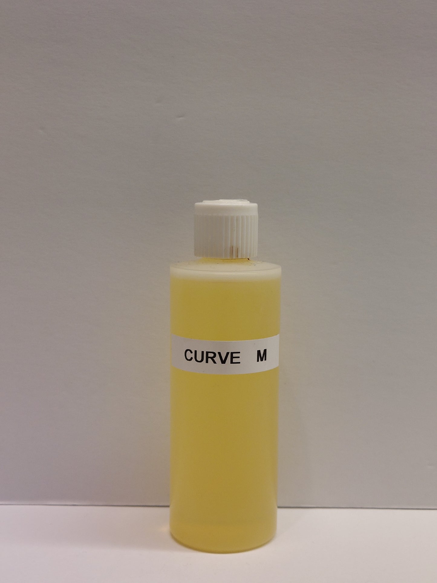 Curve - M Body oil